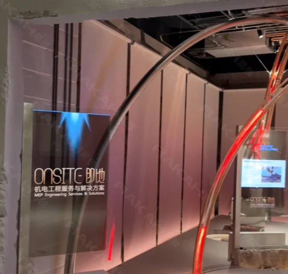 ONSITE即地展厅：55寸OLED透明屏幕L款打造沉浸式数字展陈新标杆