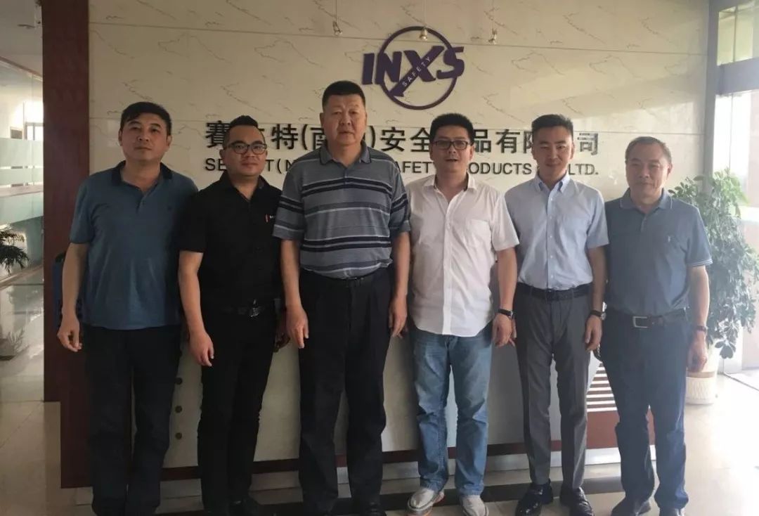 1529025460132753.jpg 4.jpg